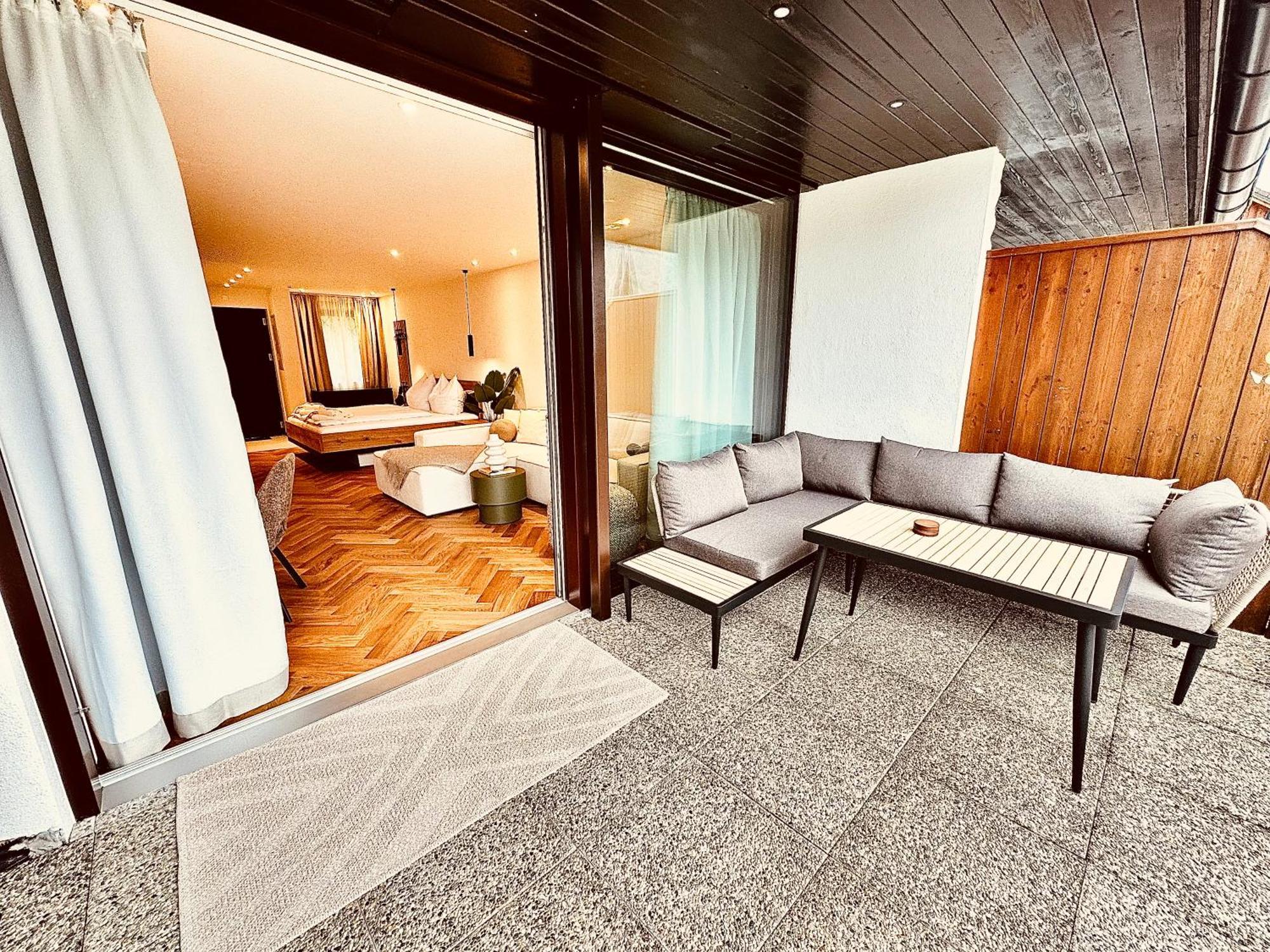 Das Alpenzeit Appartement Mit Just Private Terrasse (Adults Only) บาดเอาส์ซี ภายนอก รูปภาพ