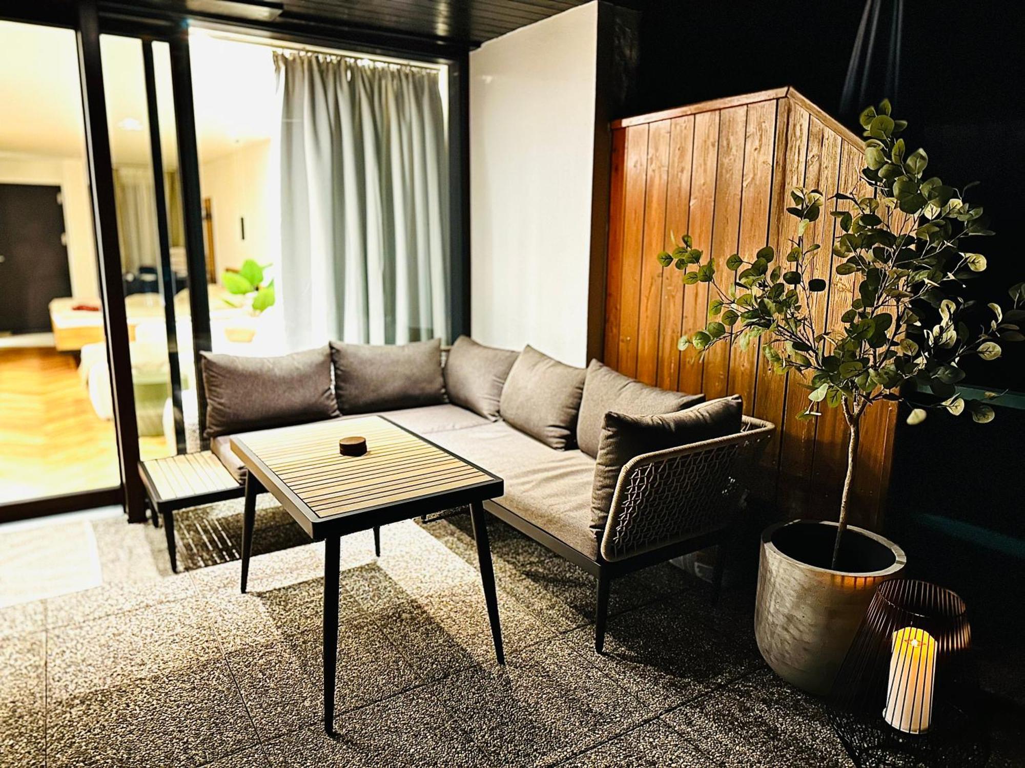 Das Alpenzeit Appartement Mit Just Private Terrasse (Adults Only) บาดเอาส์ซี ภายนอก รูปภาพ